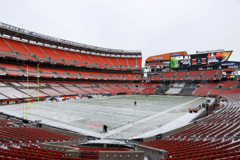 Browns Stadium Cost Grows to $2.6 Billion; Haslams Will Cover Additional Expenses