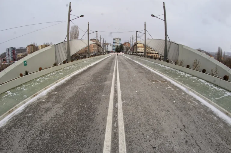 Israel Initiates Demolition of Bridges and Homes Near Lebanese Border