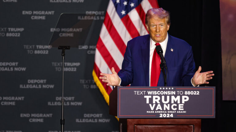 Trump Issues Stark Warning to Iran Over Strait of Hormuz Blockade