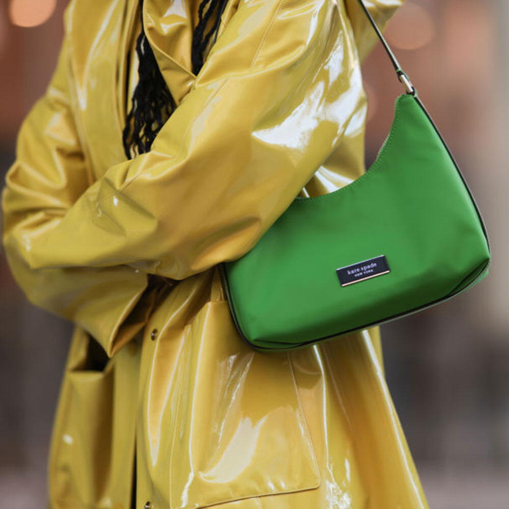 Kate Spade Outlet Offers Stylish Floral Mini Bag at Discounted Price