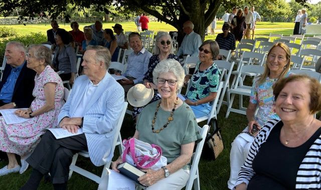 Over 100,000 Worshippers Attend Friday Prayers at Al-Aqsa Mosque