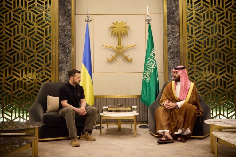 Zelenskiy Visits Saudi Arabia to Strengthen Security Ties