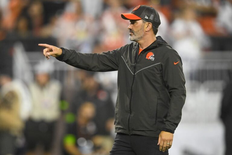 Will the Browns Finally Find Their Franchise Quarterback by 2027? Early NFL Mock Draft Insights