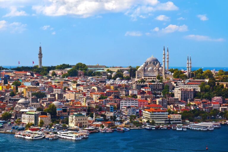 Turkey Political Crisis Deepens as Opposition Stands Firm Against Court Ruling