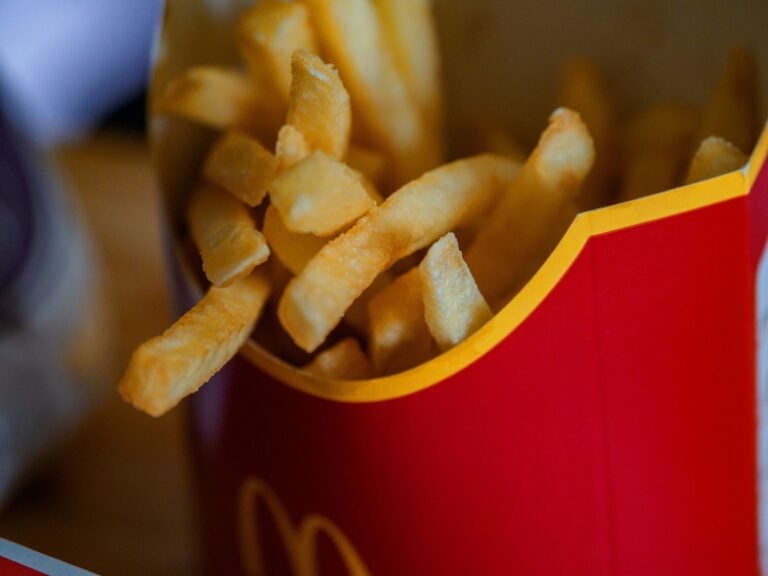 McDonald’s Fried Apple Pie Returns to Menus Nationwide