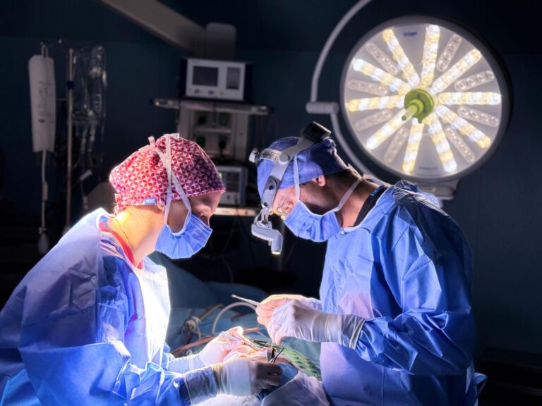 Cleveland Surgeons Complete Groundbreaking Robotic Transplant