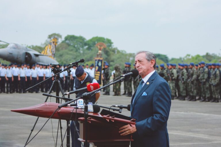 Taiwan’s President Urges Military Cadets to Resist Chinese Influence