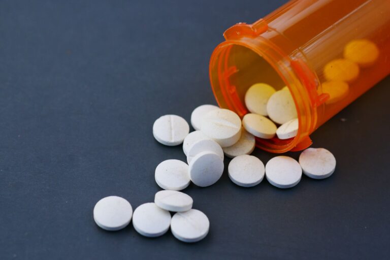 DEA Moves to Classify Opioid-Like Compound 7-OH as a Controlled Substance