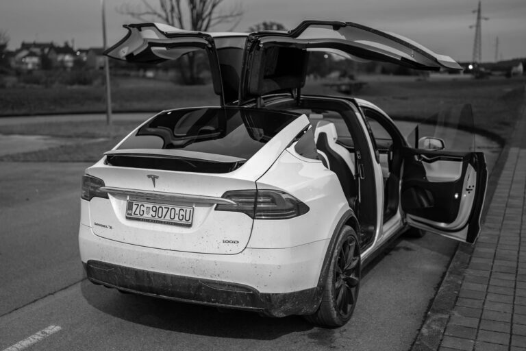 Tesla’s Door Handles Lead to Its Biggest Recall Yet