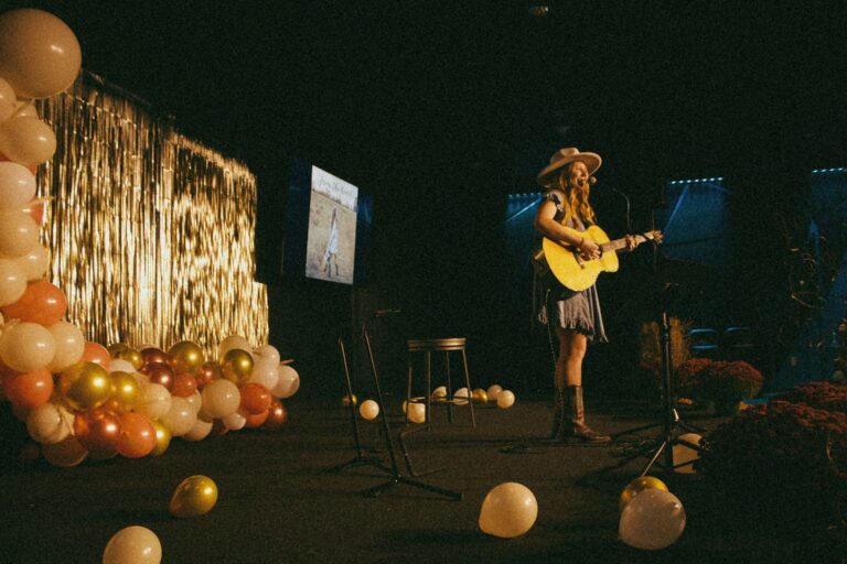 Country Music Artist Makes Triumphant Return to the Stage After Near-Fatal Accident
