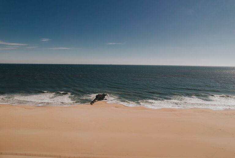 New Jersey Beach Shut Down for Swimming After Discovery of Syringes