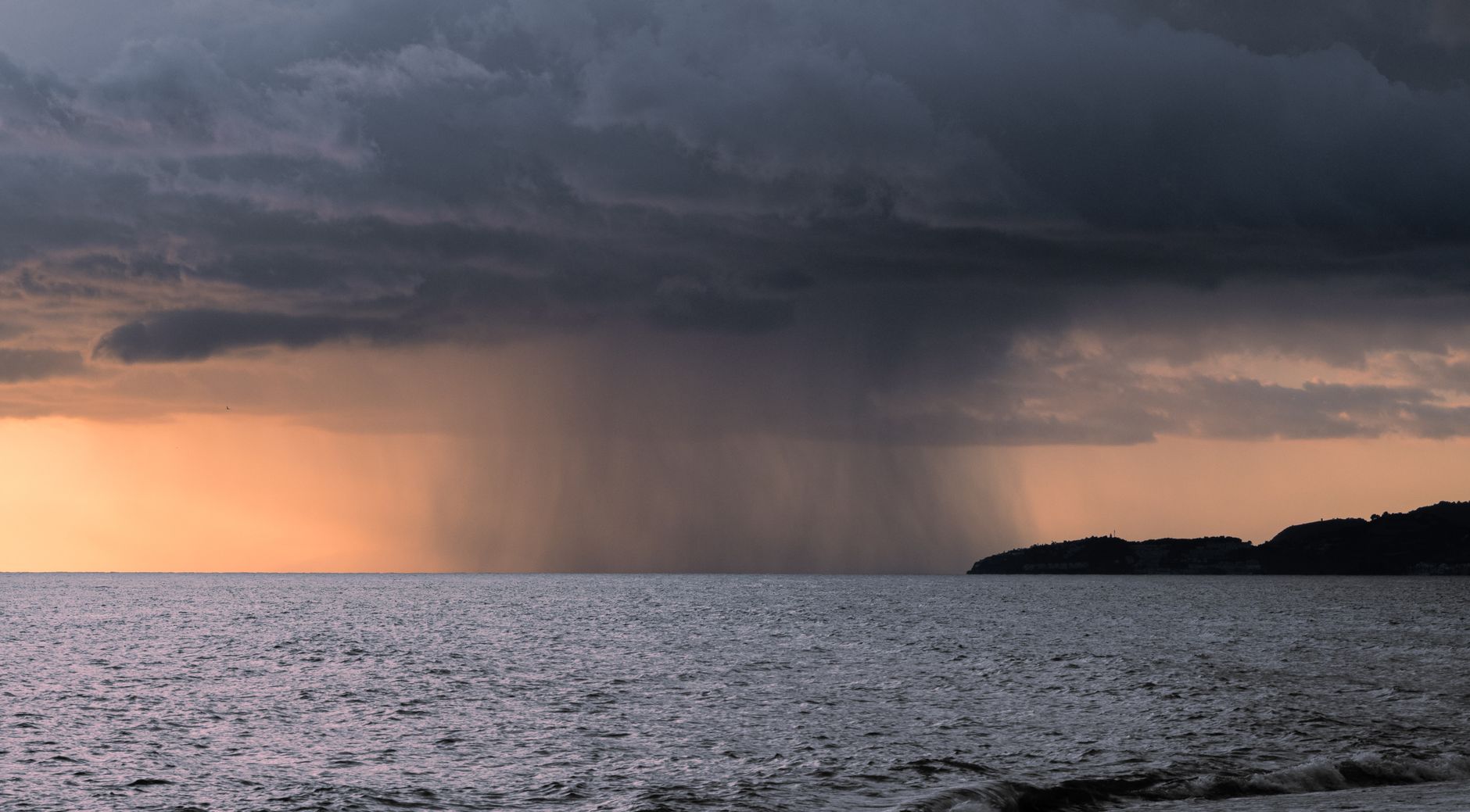 Understanding El Niño: Its Implications for Weather, Water Resources, and the Global Economy