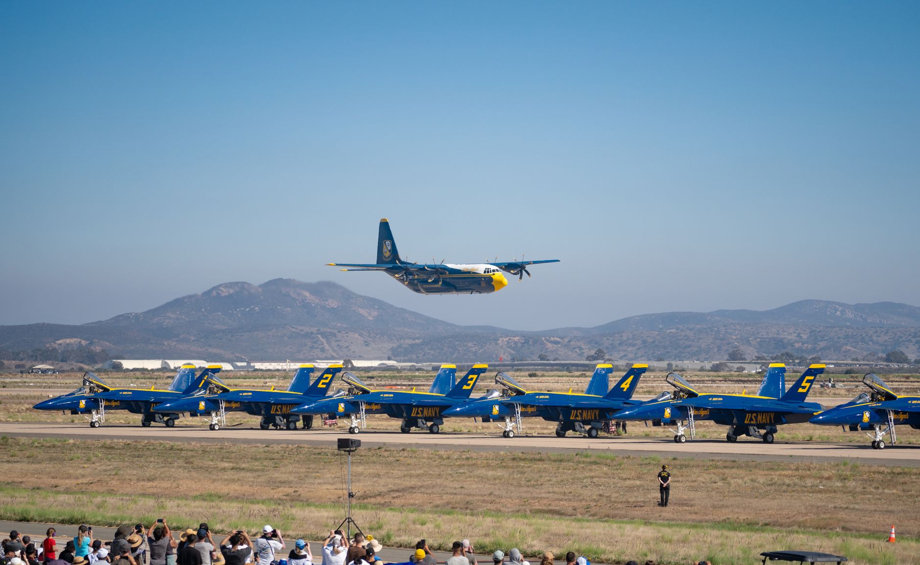 Blue Angels Dazzle Crowds at Opening Day of Cleveland National Air Show