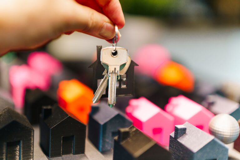 Navigating the Complexities of Buying a Home Before Selling Your Current One
