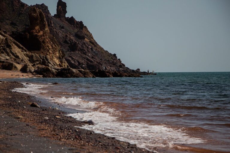 Iran’s Hormuz Leverage Diminishes Amid U.S. Economic Pressures