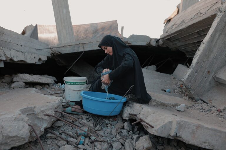 Israeli Rubble-Clearing in Gaza Raises Concerns Over Evidence of Atrocity Crimes, Says UN Expert