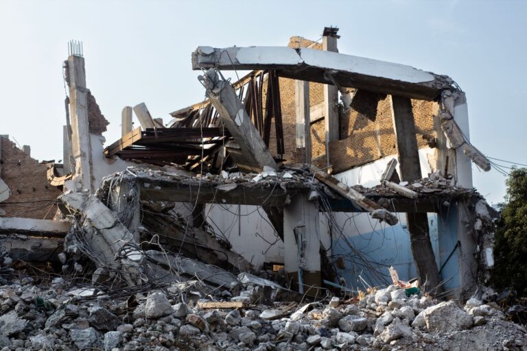Israeli Rubble Clearance in Gaza Raises Concerns Over Evidence Loss, Warns UN Expert