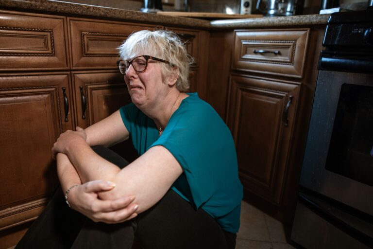 Man Claims Mother Fell Victim to $38,000 Dating Scam