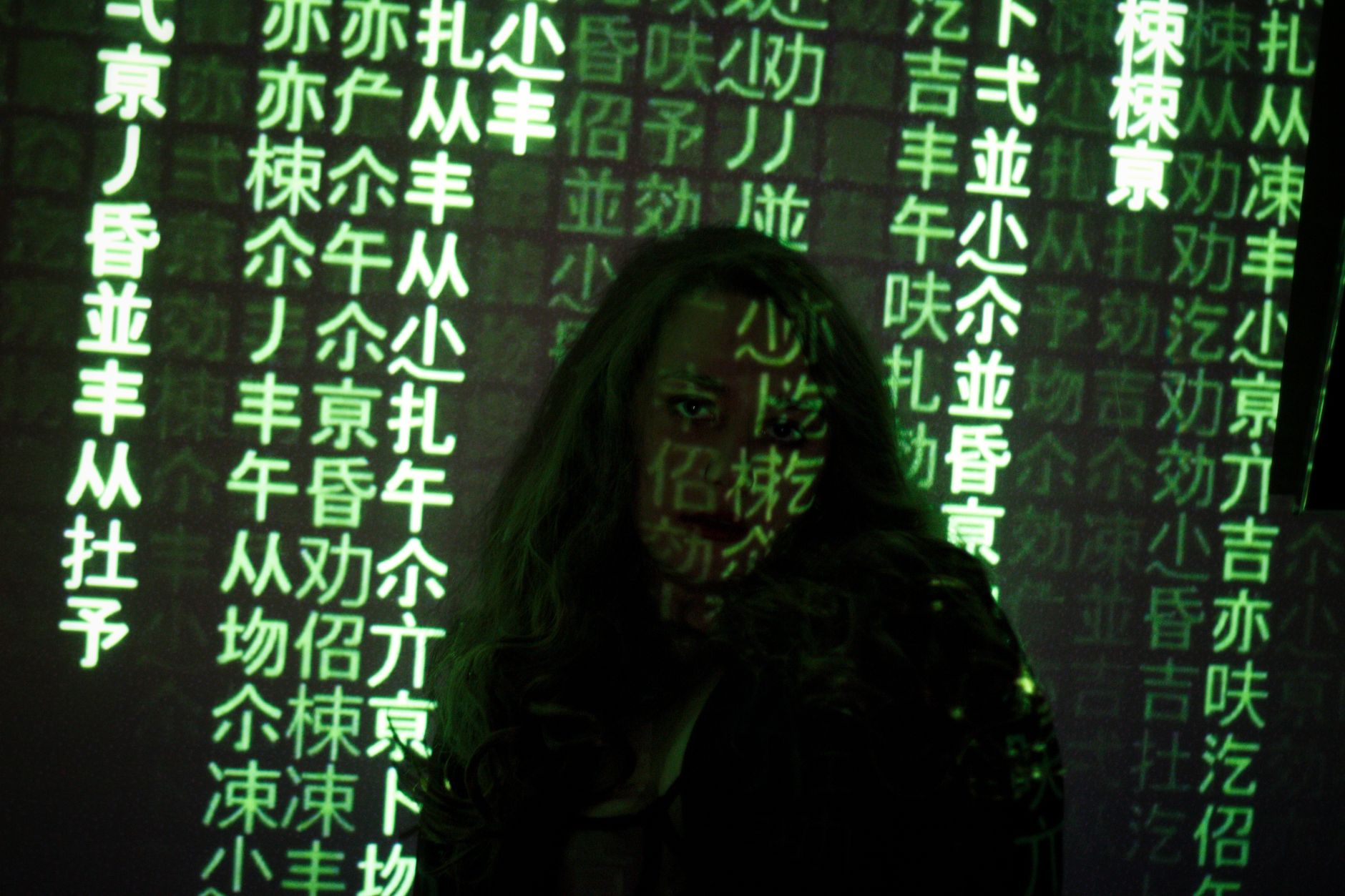 Virtual Character Tilly Norwood Weaves Through Politics in New Film Promotion