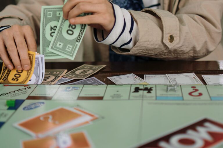 How to Be a Moneymaxxer: Elevate Your Financial Game