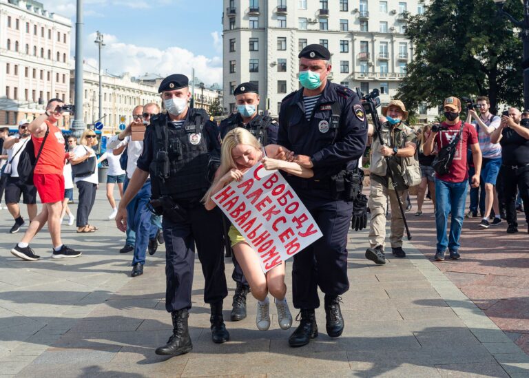Police Detain Protesters, Including Celebrities and Politicians, Outside UN During Netanyahu’s Visit