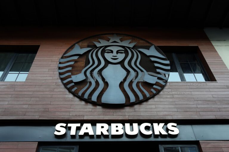 Starbucks Announces Closure of 250 Locations Across North America