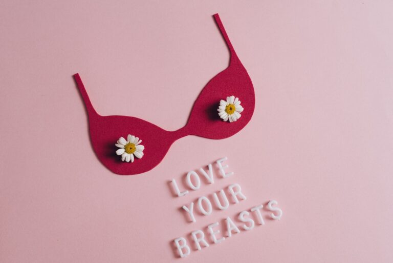 Women With Enlarged Breasts More Likely to Experience Migraine and Sleep Apnea