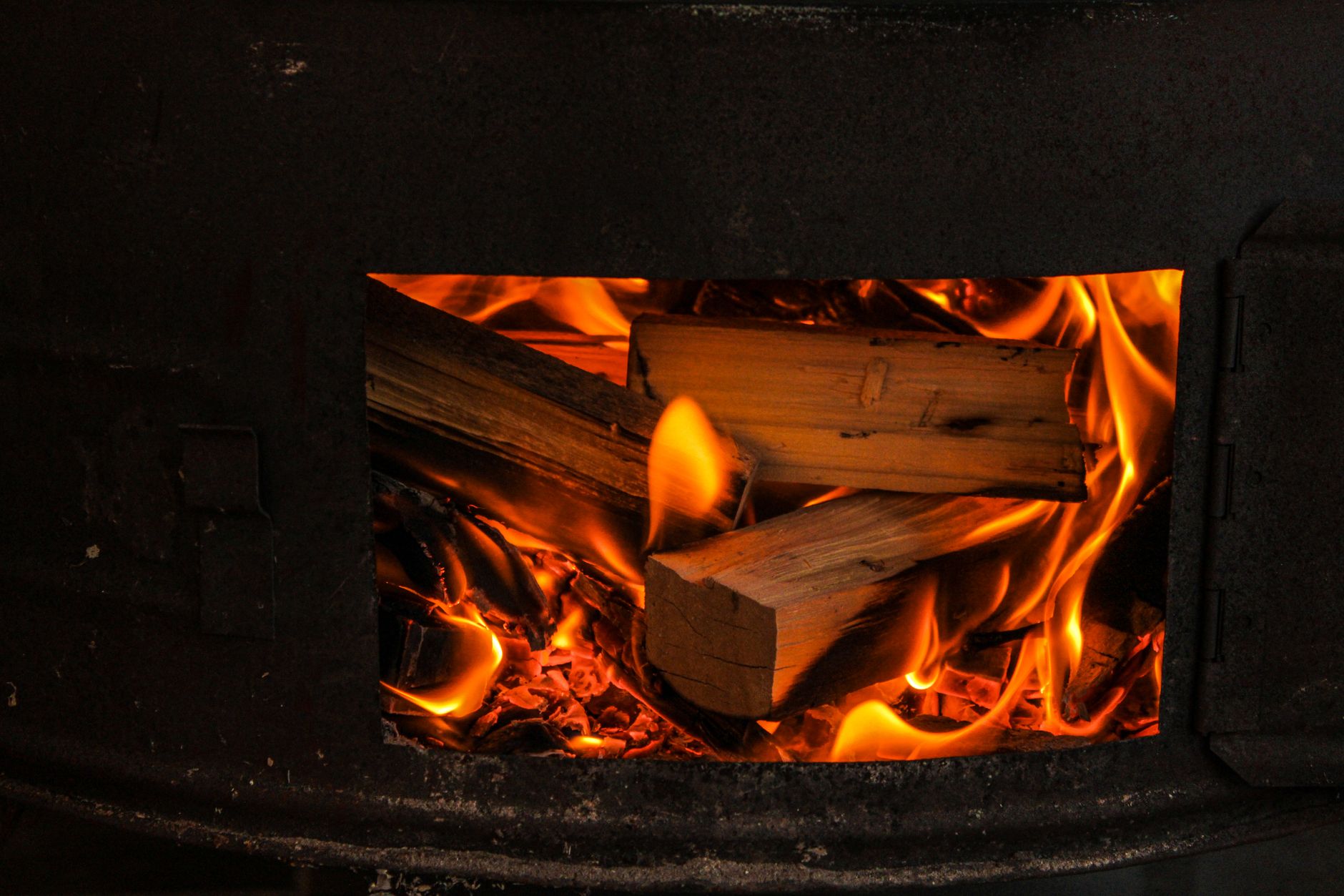Solo Stove Fire Pit Available at Record Low Price, Perfect for Backyard Gatherings