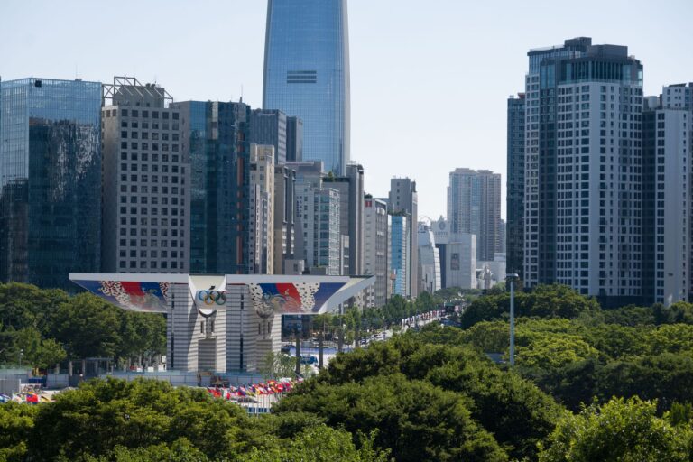 South Korea Plans Military Deployment to Strait of Hormuz