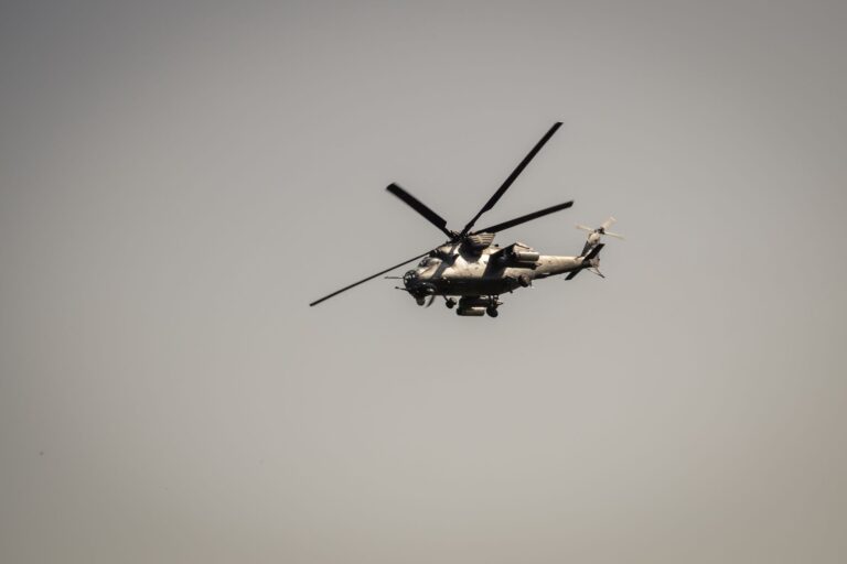 Houthis Launch Deadly Attack on Presidential Palace in Yemen’s Aden