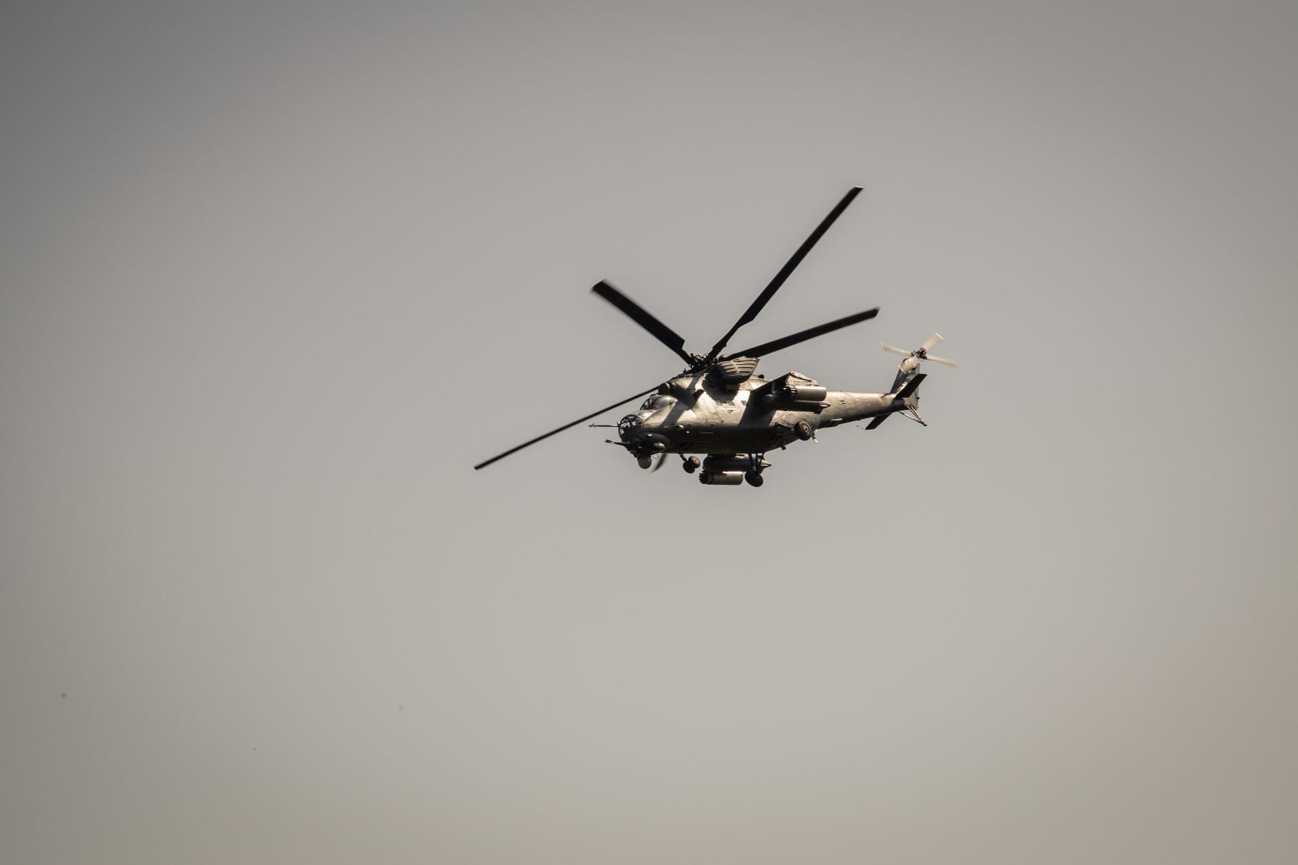 Houthis Launch Deadly Attack on Presidential Palace in Yemen’s Aden