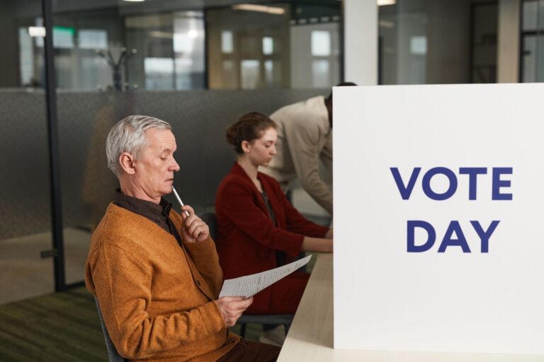 Democrats Lead in Midterm Polls, but Voter Expectations Vary