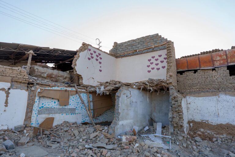 Houthi Attack Results in 53 Deaths at Yemeni Military Training Facility
