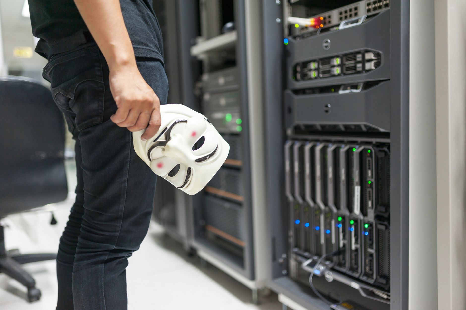 Most Servers on the Planet Are Vulnerable to This Firmware Code-Execution Flaw